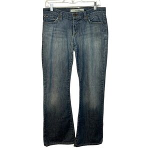 Joe’s Jeans Low Rise Flare leg womens 27 medium wash cut J00428